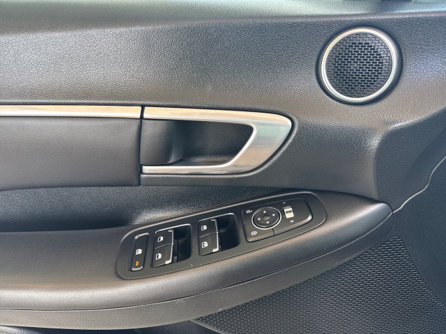 Used 2022 Hyundai Sonata SEL w/ Convenience Package FWD image 9