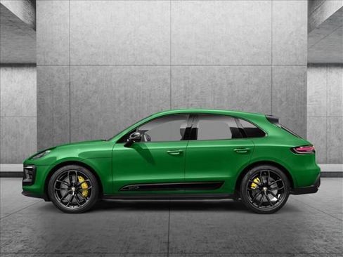 Certified 2023 Porsche Macan AWD/4WD image 2