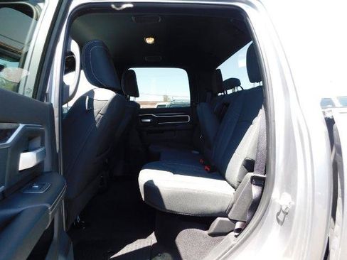 Used 2024 RAM 2500 Big Horn w/ Sport Appearance Package image 12