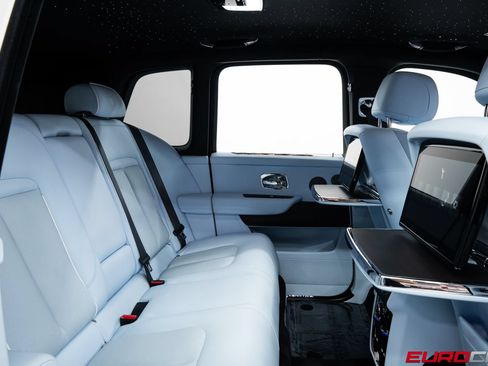 Used 2025 Rolls-Royce Cullinan AWD/4WD image 55