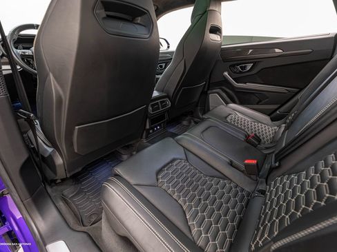 Used 2022 Lamborghini Urus AWD/4WD image 34
