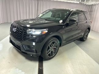 Used 2025 Ford Explorer ST-Line w/ ST-Line Street Pack AWD/4WD video 3