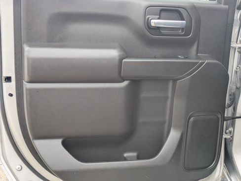 Used 2022 Chevrolet Silverado 1500 Custom image 14