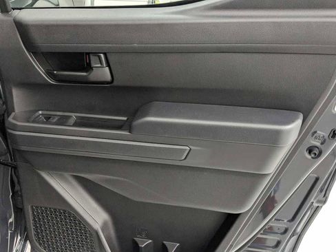 Used 2025 Toyota Tacoma SR image 19