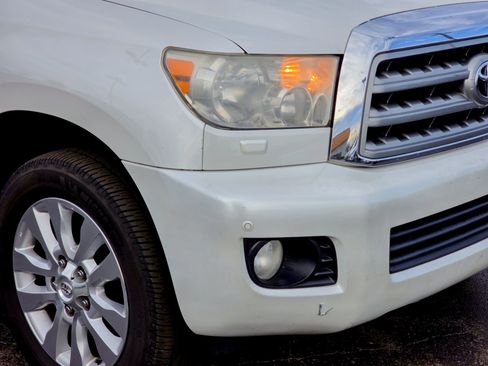 Used 2010 Toyota Sequoia Platinum image 5