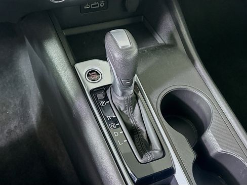 Used 2025 Nissan Altima 2.5 SV image 24