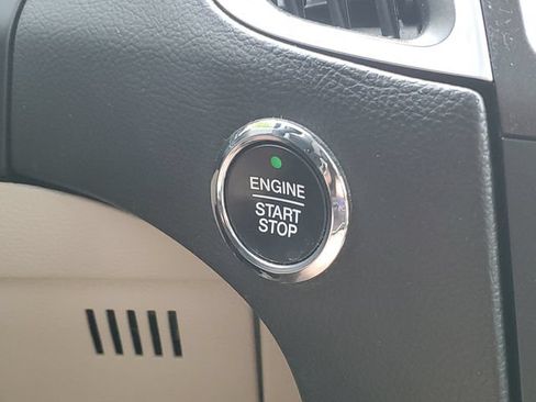 Used 2016 Ford Edge Titanium w/ Equipment Group 302A AWD/4WD image 29
