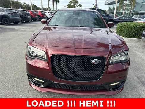 Used 2023 Chrysler 300 C image 4