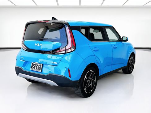 Used 2023 Kia Soul EX FWD image 4