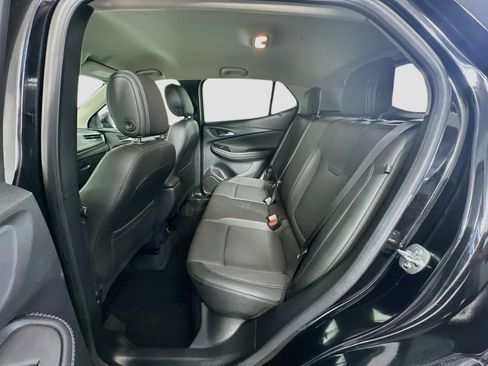 Used 2025 Buick Encore GX Preferred FWD image 29