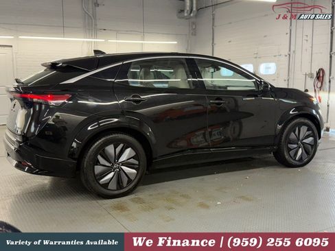 Used 2023 Nissan Ariya FWD image 7