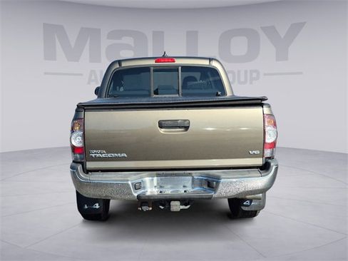 Used 2014 Toyota Tacoma 4x4 Double Cab w/ TRD Off-Road Package image 4