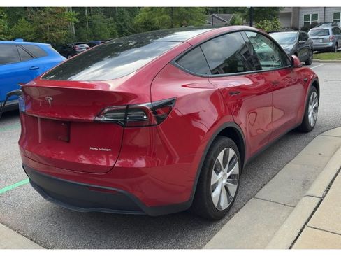 Used 2023 Tesla Model Y Long Range AWD/4WD image 3