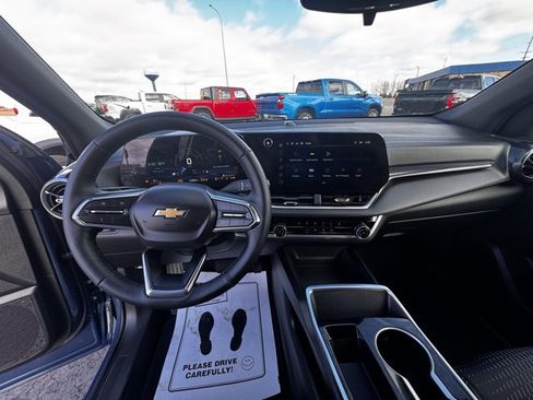 Used 2025 Chevrolet Equinox LT image 13