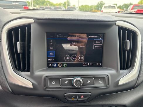 Used 2024 GMC Terrain SLE AWD/4WD image 16