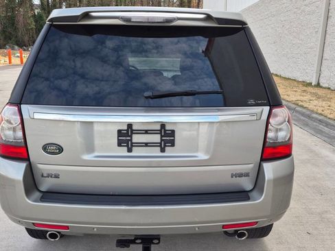 Used 2012 Land Rover LR2 HSE image 6