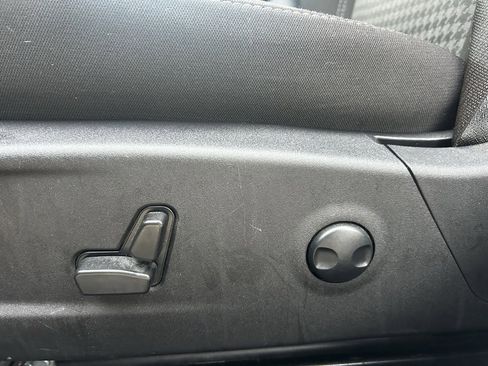 Used 2023 Dodge Charger SXT w/ Blacktop Package image 12