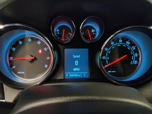 Used 2016 Buick Encore FWD image 23