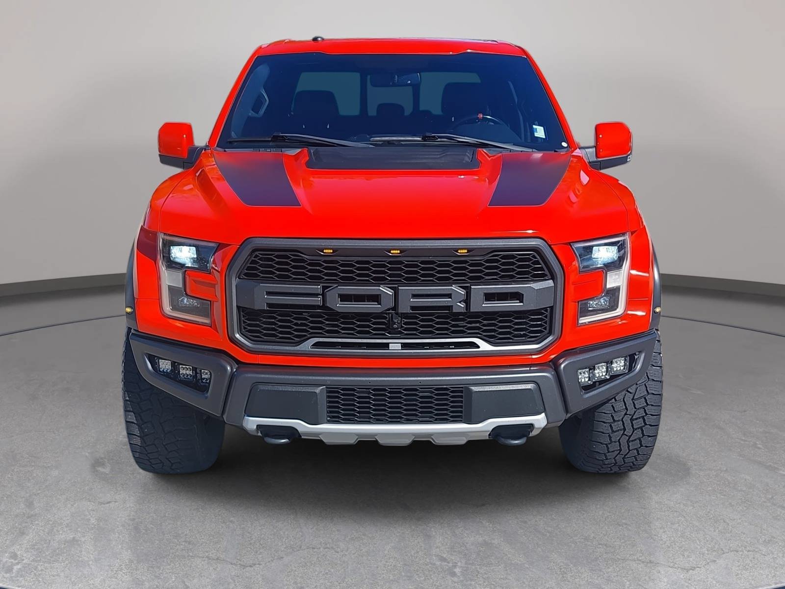 Used 2018 Ford F150 Raptor w/ Equipment Group 802A Luxury AWD/4WD image 2