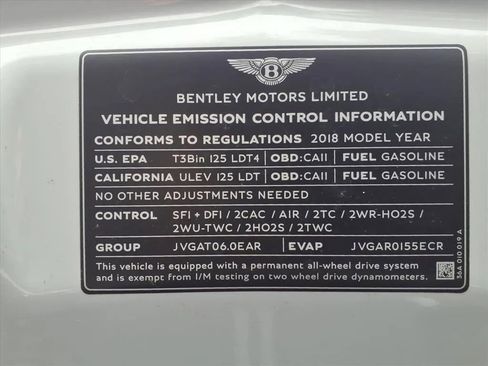 Used 2018 Bentley Bentayga image 28