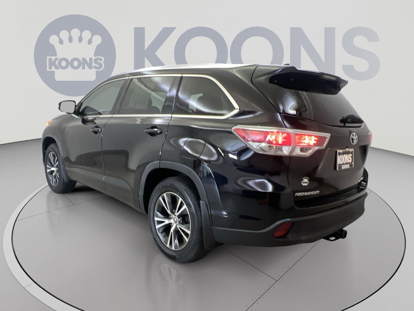 Used 2016 Toyota Highlander XLE AWD/4WD image 7