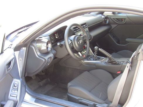 Certified 2024 Toyota GR86 RWD image 9