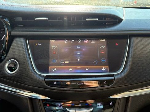 Used 2017 Cadillac XT5 Luxury image 18