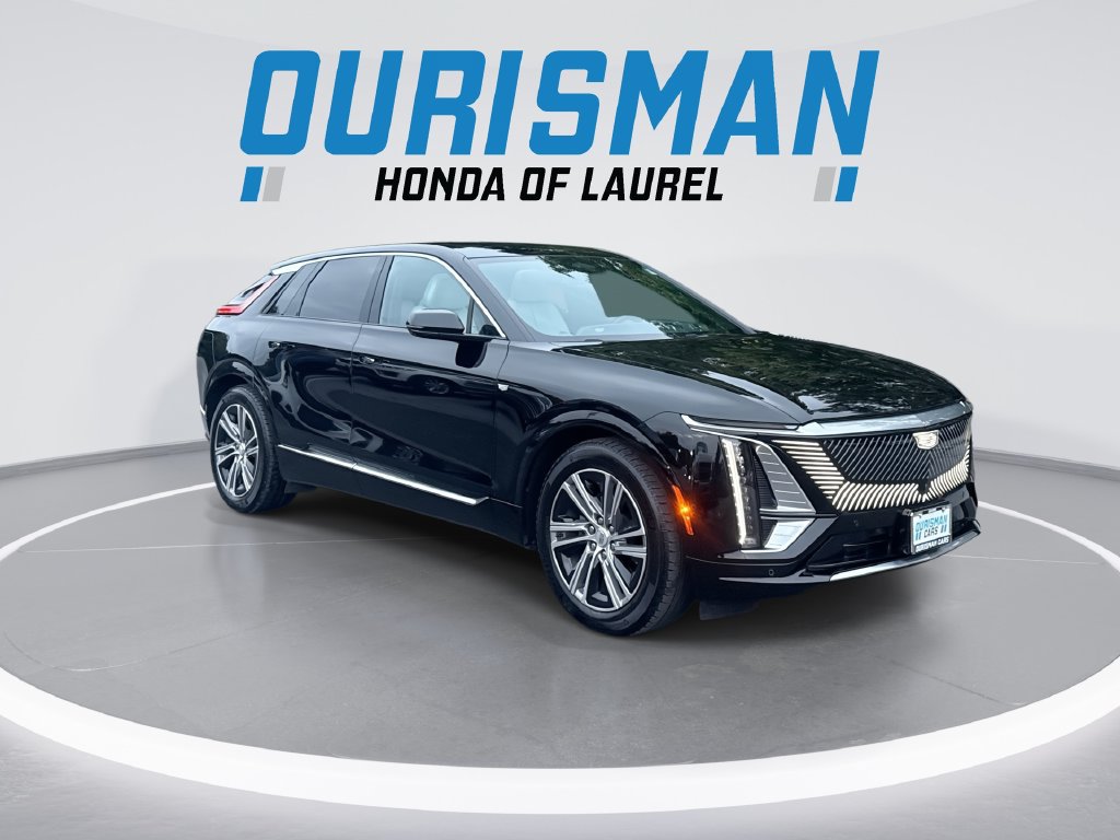 Used 2024 Cadillac Lyriq Luxury AWD/4WD image 2
