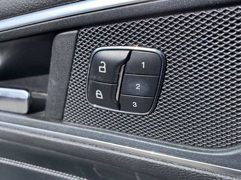 Used 2018 Ford Edge Titanium w/ Equipment Group 301A AWD/4WD image 12