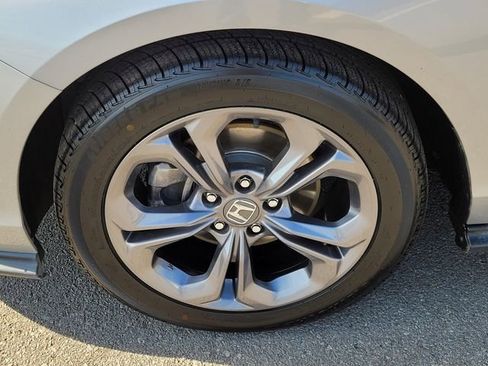 Certified 2023 Honda Accord EX image 23