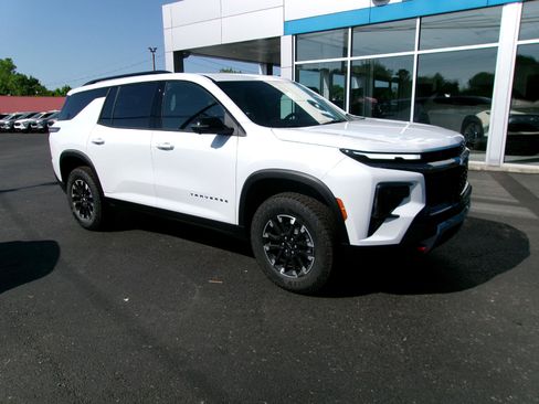 New 2026 Chevrolet Traverse Z71 w/ Driver Confidence Package AWD/4WD image 9