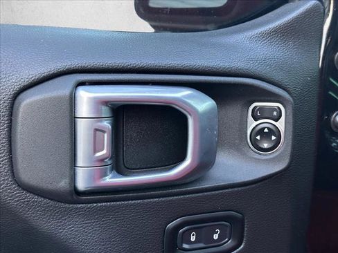 Used 2022 Jeep Gladiator Overland AWD/4WD image 15