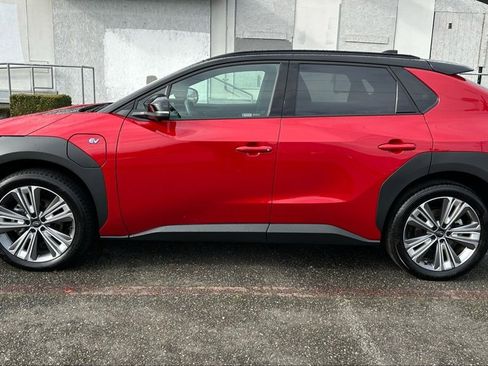 Used 2024 Subaru Solterra Touring image 8