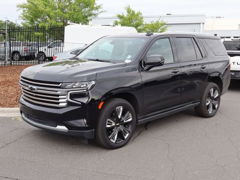 Used 2021 Chevrolet Tahoe High Country w/ Premium Package AWD/4WD image 5