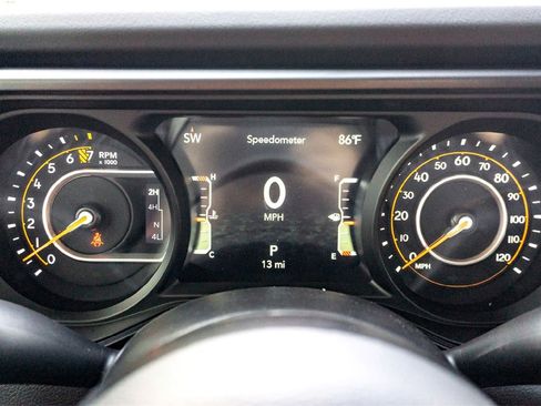 New 2025 Jeep Gladiator Rubicon w/ Convenience Group image 13