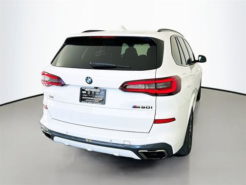 Used 2020 BMW X5 M50i image 7