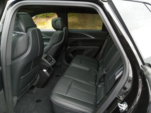 New 2025 Cadillac Lyriq Sport image 17