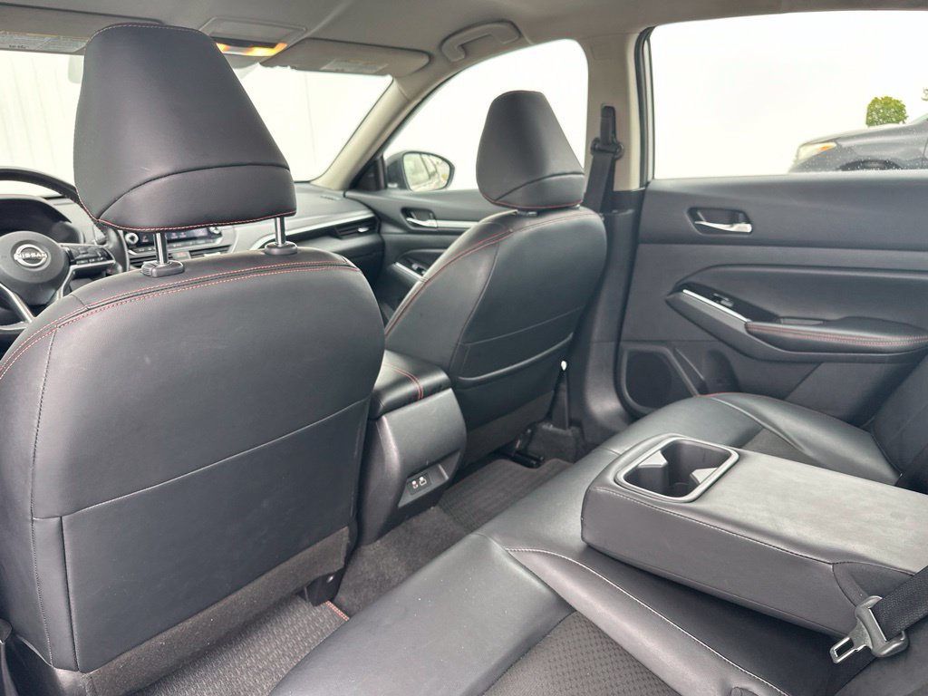 Used 2024 Nissan Altima 2.5 SR FWD image 19