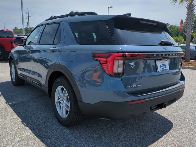 New 2026 Ford Explorer Active RWD image 6