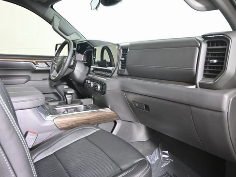 Used 2026 Chevrolet Silverado 1500 LT Trail Boss w/ Convenience Package II image 15