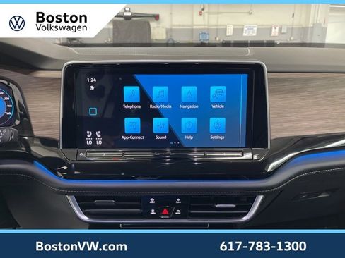 Used 2025 Volkswagen Atlas SEL Premium R-Line image 23