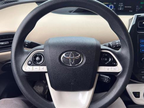 Used 2018 Toyota Prius Two w/ Prius Two Safety Plus Package FWD image 31