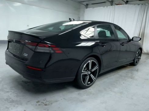 Used 2023 Honda Accord Sport image 8