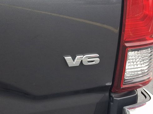 Used 2020 Toyota Tacoma SR5 image 32