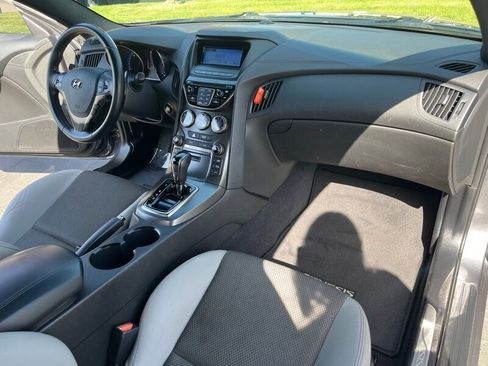 Used 2015 Hyundai Genesis 3.8 image 36