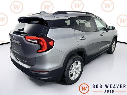 Used 2023 GMC Terrain SLE w/ Driver Convenience Package AWD/4WD image 8