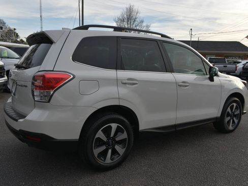 Used 2018 Subaru Forester 2.5i Limited image 3