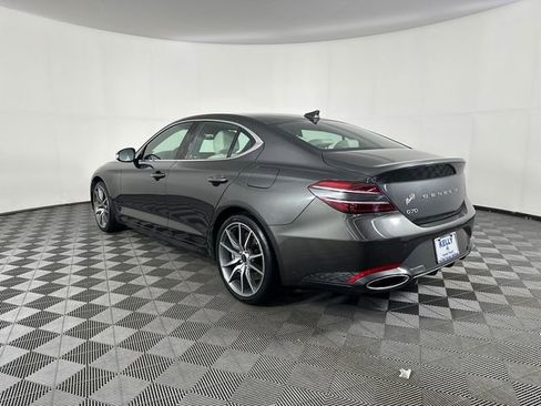 Used 2025 Genesis G70 2.5T RWD image 9