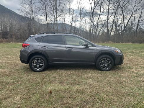 Used 2023 Subaru Crosstrek 2.5i Sport w/ Popular Package #3 image 5