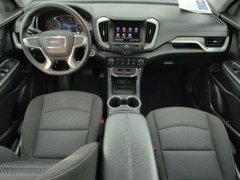 Used 2024 GMC Terrain SLE FWD image 5